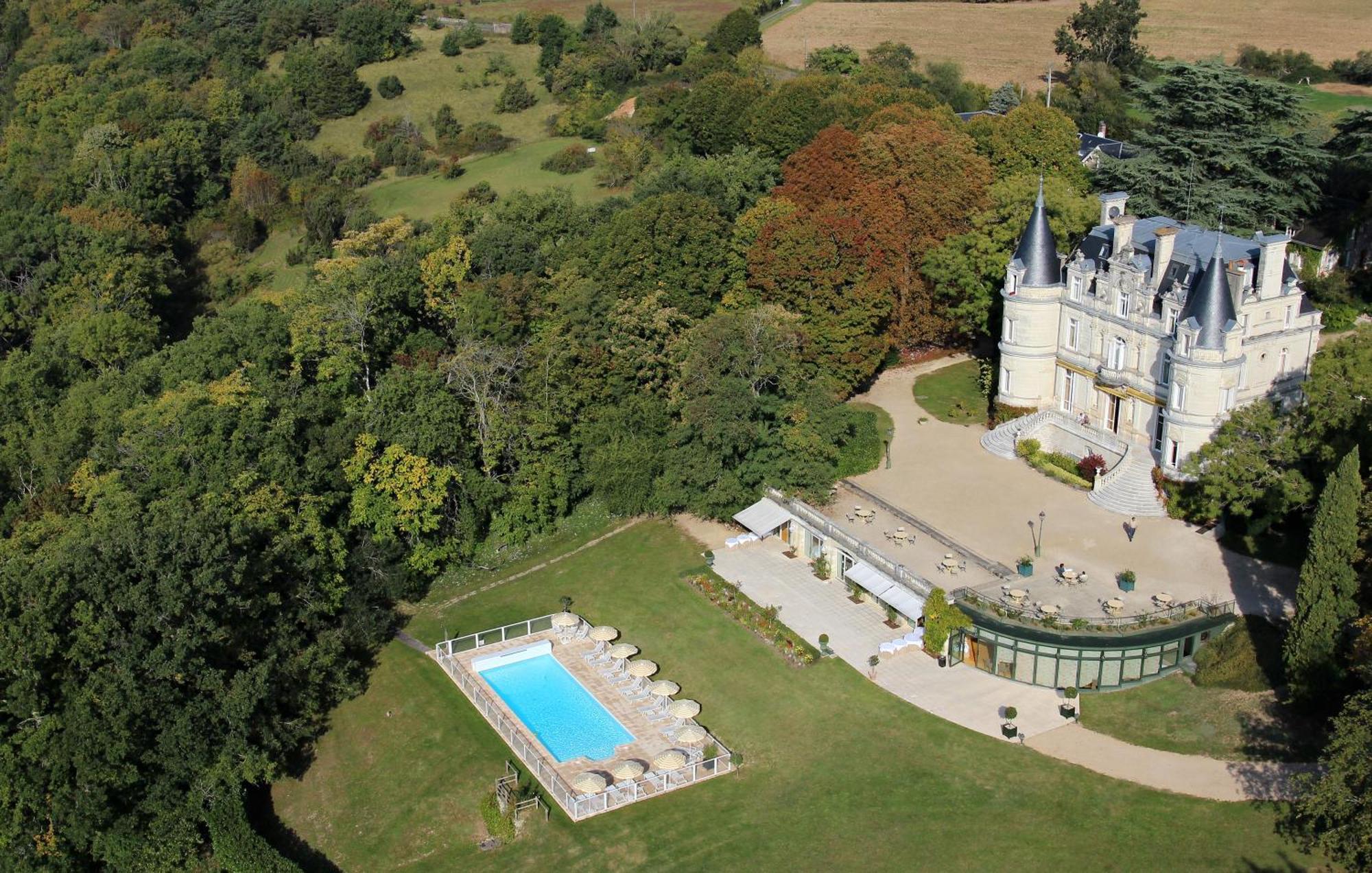 ホテル Domaine De La Tortiniere Veigné エクステリア 写真